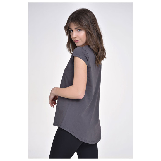 Target Γυναικεία κοντομάνικη μπλούζα T-Shirt Asymmetric Hem Single Jersey "Better" Target Γυναικεία κοντομάνικη μπλούζα T-Shirt Asymmetric Hem Single Jersey "Better"